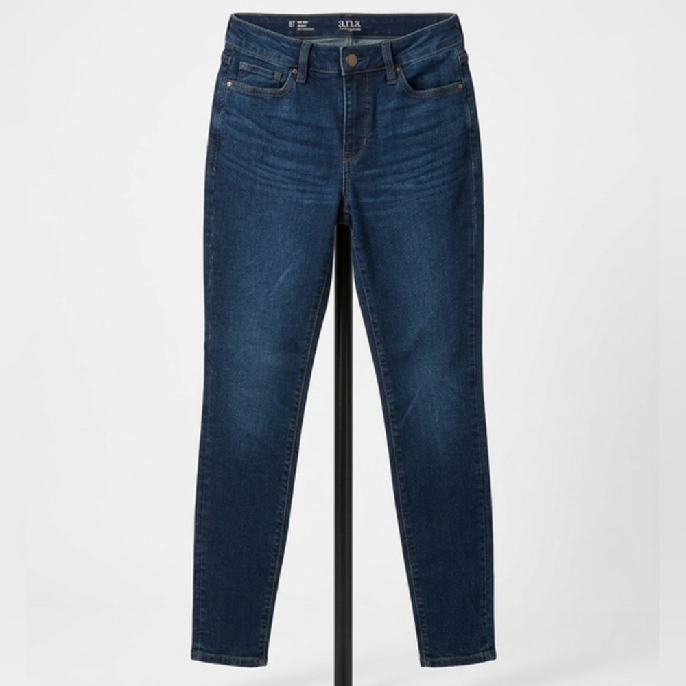 A.n.a mid rise skinny jeans•6T•EUC